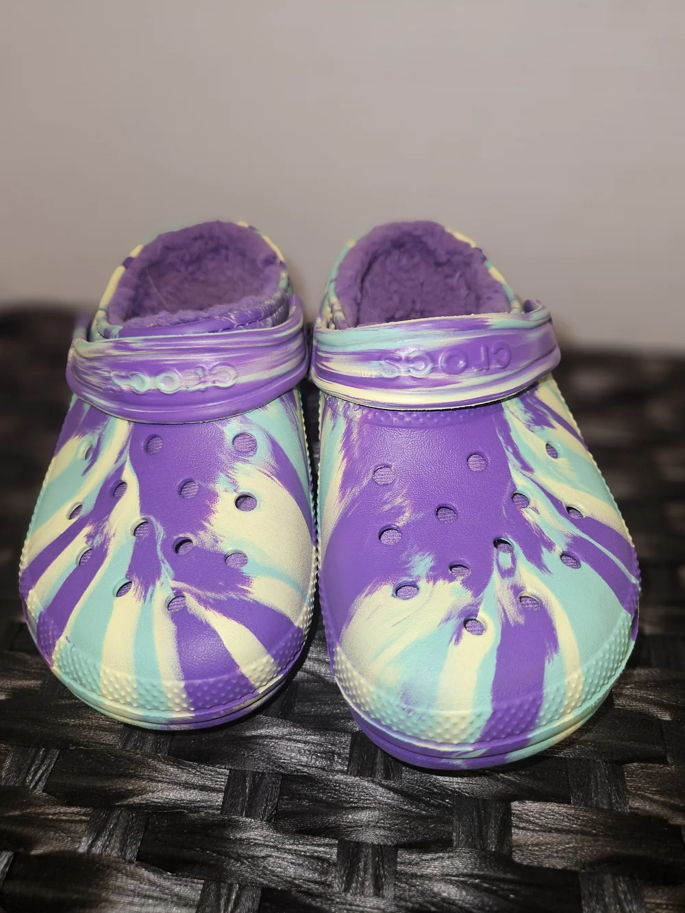 CROCS Kids Tie-Dye Purple, Teal & Yellow Fleece-Lined Clogs